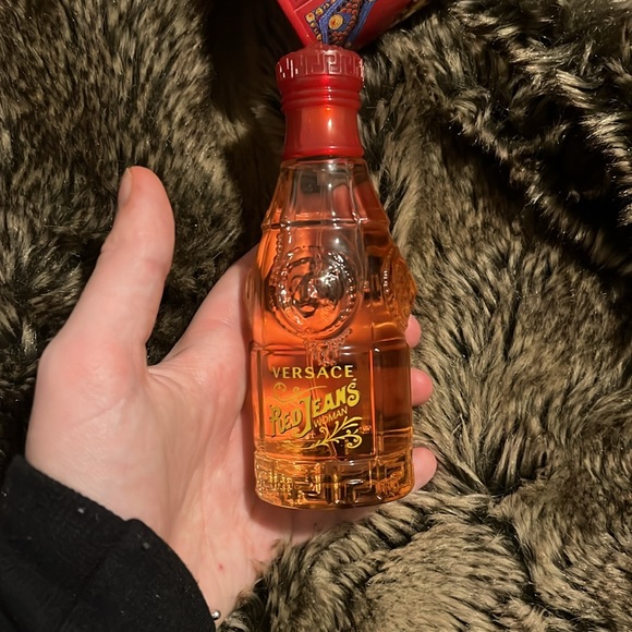 Versace perfume red jeans - Picture 2 of 2